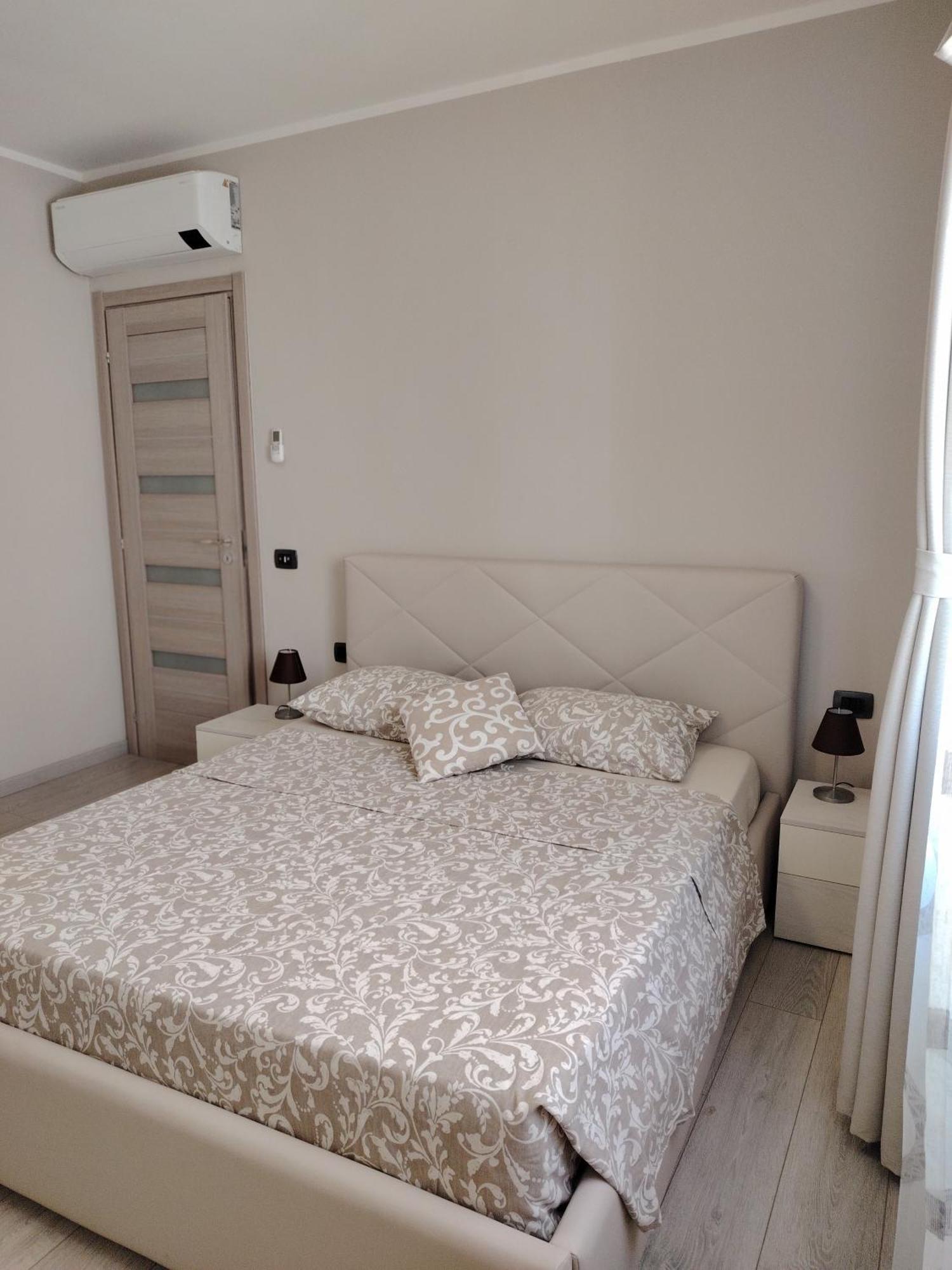Holiday House Савона Екстер'єр фото